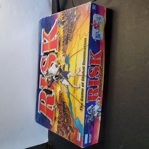 Hasbro RISK the Game of Global Domination 1999